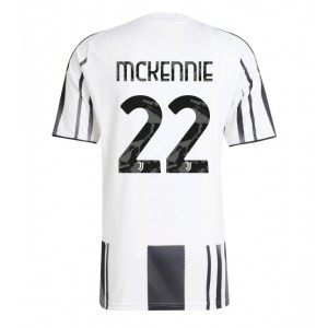 Fotbalové Dres Juventus Weston McKennie #22 Domácí Oblečení 2025-26 Krátký Rukáv